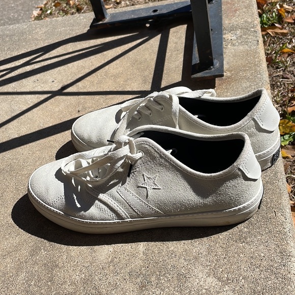 mens suede low converse - Picture 3 of 5